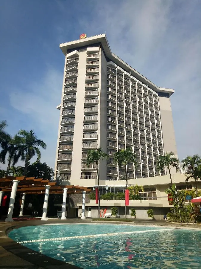 Century Park Hotel Manila 4*,