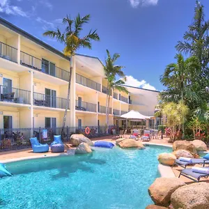 https://cairns-queenslander.cairnshotels4all.com