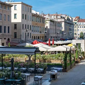 https://les-maisons-d-anthony.fr-provencehotel.com