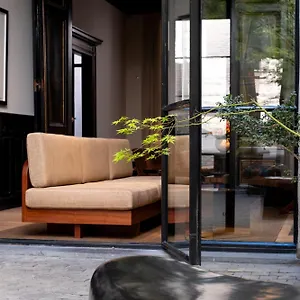 https://hotel-julien.brusselshotelsbook.com